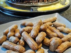 -七甲山烤肉(长白山奇石山珍根艺一条街店)