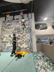 -MINI MARS KIDS CLUB亲子家庭中心(长宁天山店)