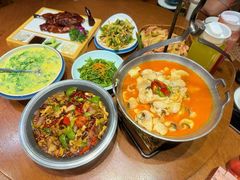 -老滇山寨•云南特色菜•地方菜•民族风情歌舞表演(金碧店)