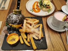 -FLOVIE FLORIST CAFE