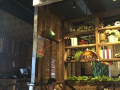-春天里·老街坊餐厅(港隆广场店)