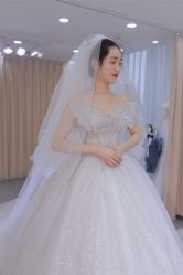 -台湾蔡美月婚纱租赁