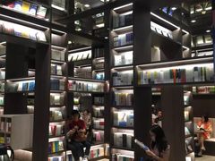 -钟书阁(群光广场店)