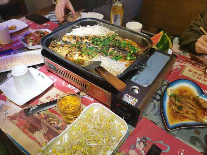 青炉里青花椒烤鱼-"在徐州万达附近,我觉得还不错,推荐大家可.