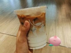 冰桃桃厚乳拿铁-瑞幸咖啡(东海中心店)