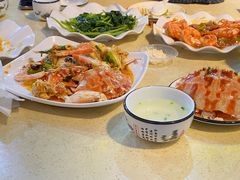 -三亚火车头万人海鲜广场