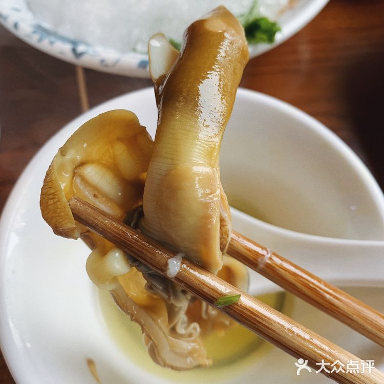 爱吃花胶鸡火锅的都跑来这里了