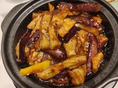 烧汁茄子焖猪颈肉-陶陶居酒家(第十甫路总店)