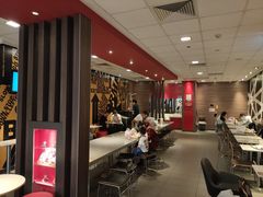 大堂-麦当劳(汉口火车站候车室店)