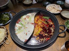 牛肉丸鸳鸯锅-萍姐火锅·公路夜市(打浦桥日月光店)