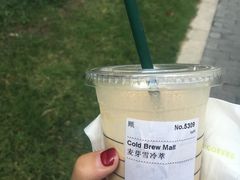 -星巴克臻选(湖滨道店)