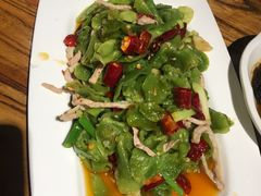 干莴笋炒肉丝-俏湘私房菜(国贸店)
