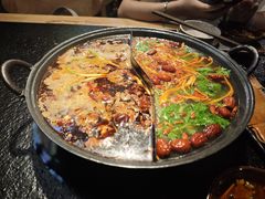-鹿鸣山草本茶香火锅(园西路店)