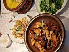 -阿瓦山寨·湘菜现炒·剁椒鱼头王(咸阳总店)
