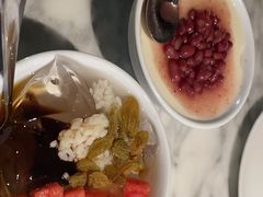 甜品总汇-蔴将·川菜(黄龙万科店)