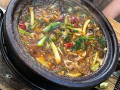 石锅粉丝-八张桌子(老店)