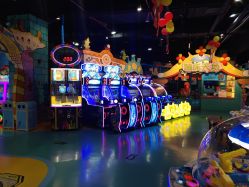 -探奇乐园蹦床公园(日月广场店)