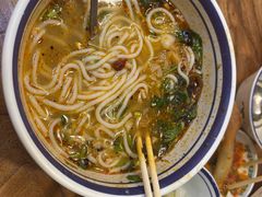 -云阿蛮云南生烫牛肉米线(奉贤路店)