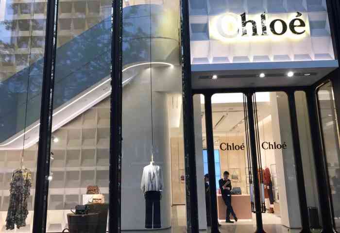 chloé(成都远洋太古里店"这两年他家几款包很流行,比如小猪包和fa.