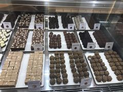 -VENCHI 闻绮(上海佛罗伦萨小镇店)