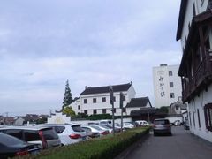 -新场古镇-停车场