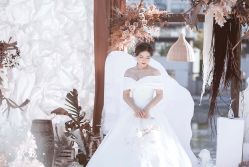 -派丽莫Pellimo原创设计婚纱品牌