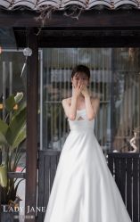 -Lady  Jane高端婚纱礼服馆