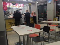 大堂-华莱士·炸鸡汉堡(簇桥镇店)