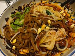 -江城小馆陕南妈妈菜·全球旅行餐厅(钟楼店)