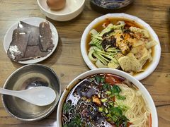 -陇上全荟兰州传统牛肉面(延吉路店)