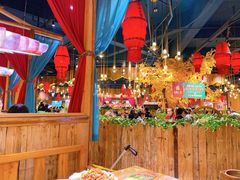 -老滇山寨•云南特色菜•地方菜•民族风情歌舞表演(金碧店)