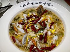 招牌老坛酸菜鱼-江渔儿酸菜鱼·拔草餐厅(虎门君乐汇店)