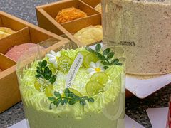 -顶东面包花园·生日蛋糕(世博店)