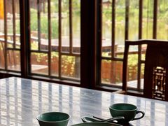 靠窗位-丽江金茂凯悦臻选酒店-滇香馆