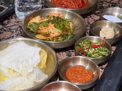 -首尔朴宝·炭火烤肉(五角场店)