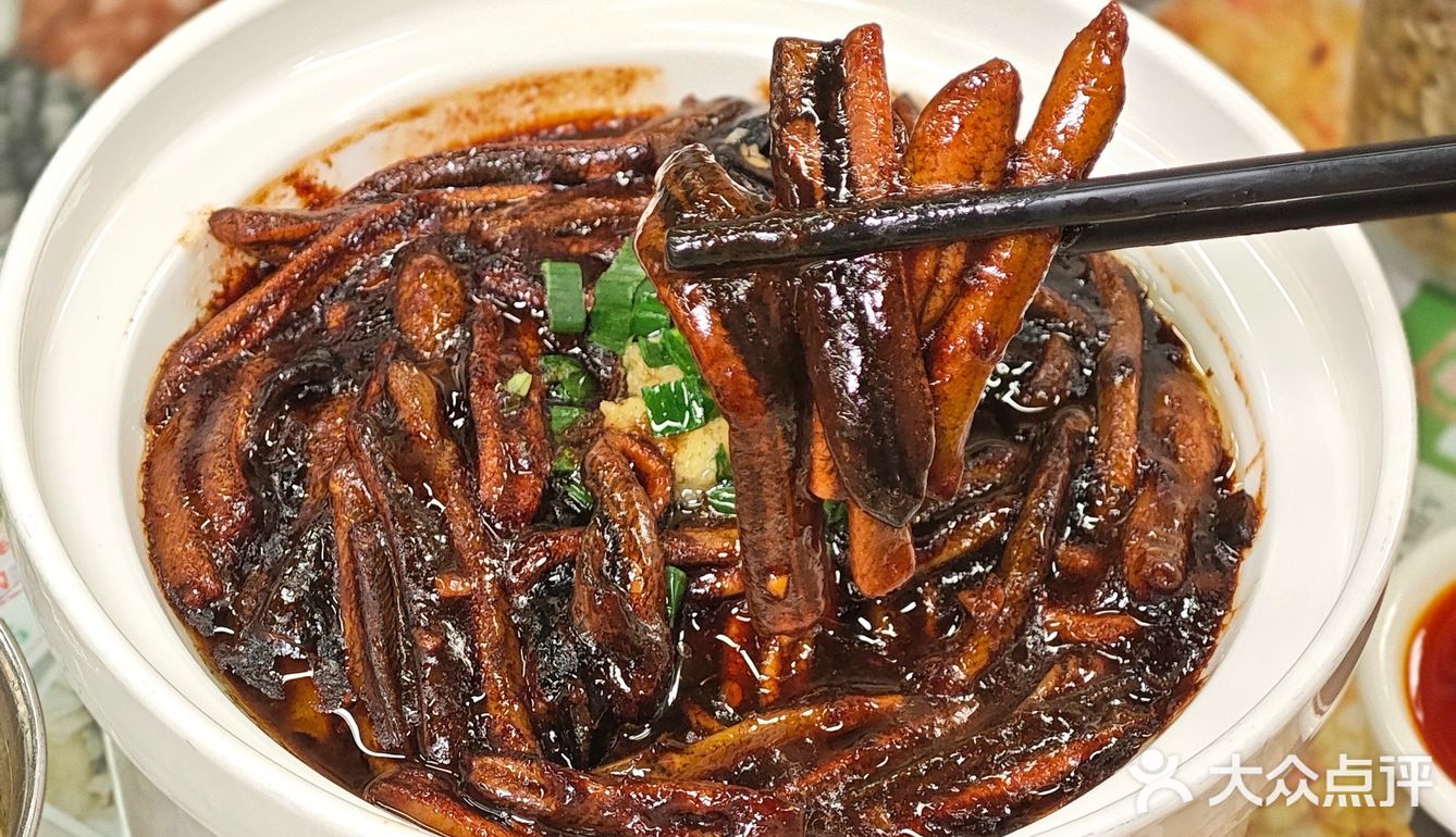 老板太懂上海人了，那么经典的菜这里都有！