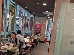 -麦当劳(轻轨曹杨路店)