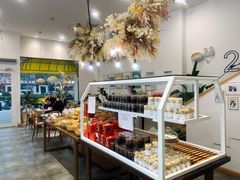 面包甜点陈列柜-嗒令甜品·主题融合料理餐厅(首座时代店)