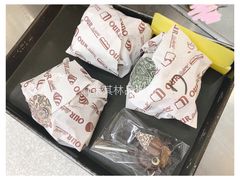 脏脏包-OUR Bakery(三里屯太古里店)