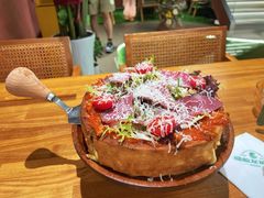 -Dragon Pizza•圆脸龙披萨·牛排餐厅