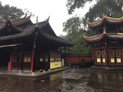 -峨眉山报国寺