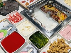 -海底捞火锅鲜切牛肉主题店(长寿路店)