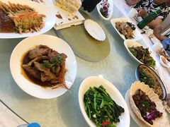 -红高粱大酒店(宁山东路店)
