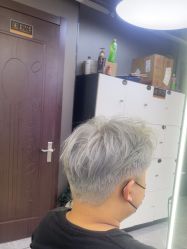 -藤野造型烫发染发