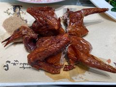 金陵脆皮乳鸽-金陵后厨·南京菜(新街口秣陵路店)