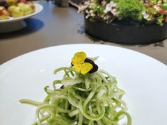 炝拌鲍芹-金海华·悦食东方(苏州中心商场店)