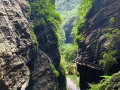 -龙水峡地缝景区