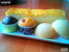 拿破仑芝士蛋糕、芝士球、mini蛋糕-Caidie Bakery采蝶轩(百越店)