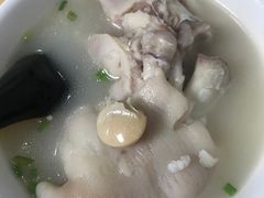 -雷祖芳老妈蹄花店