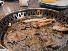 -金滏山烤肉·海鲜·火锅自助餐厅(襄阳万达店)